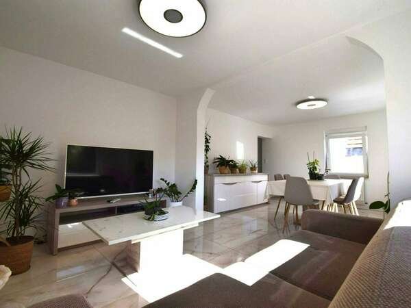 version_600_dsc_1905-scaled